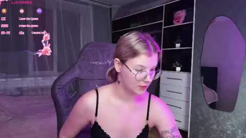 Aino online show from 07-23-26, 03:26