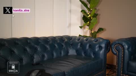 Snapshot of kamila_sins chatting on 12-17-24, 09:05 Kamila Sins online show from 12-17-24, 09:05