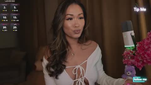 kamilee__xo online show from 06-18-26, 06:56