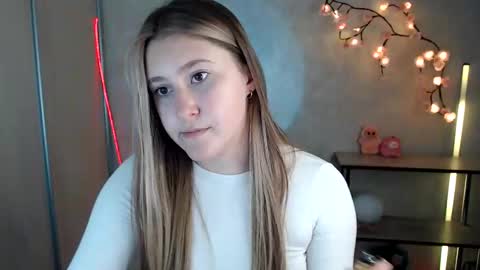 Snapshot of kamilla_love_ chatting on 06-01-26, 12:29 kamilla_love_ online show from 06-01-26, 12:29