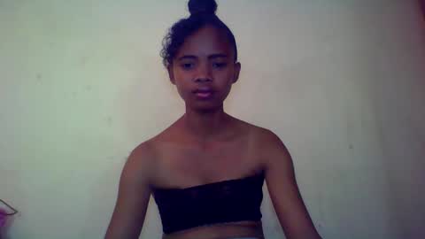 Snapshot of kamillah69 chatting on 11-09-25, 04:22 kamillah69 online show from 11-09-25, 04:22