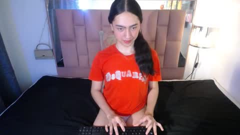 Snapshot of kammi_candy chatting on 10-10-25, 01:26 -- kammi -- online show from 10-10-25, 01:26
