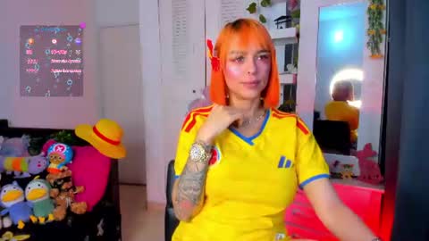 hello  Im Danni online show from 06-17-26, 12:07