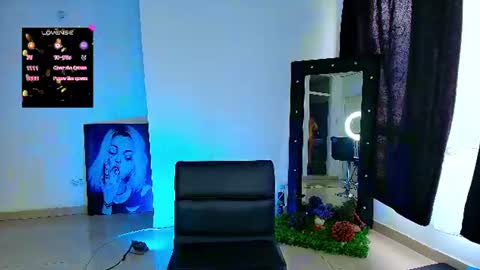 hello  Im Danni online show from 07-18-26, 12:09