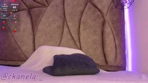 Cami online show from 11-23-25, 01:00