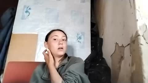Eva online show from 06-19-26, 03:27