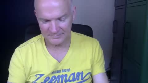 Robbie online show from 04-23-26, 02:08
