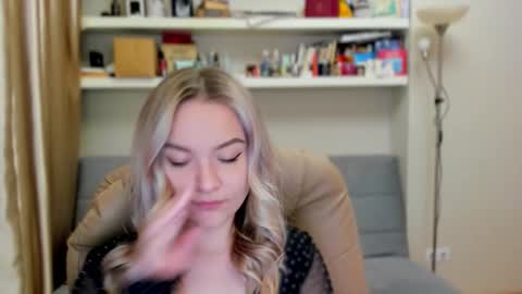 Kara. Off from 15th till 24th of December online show from 10-25-25, 12:18