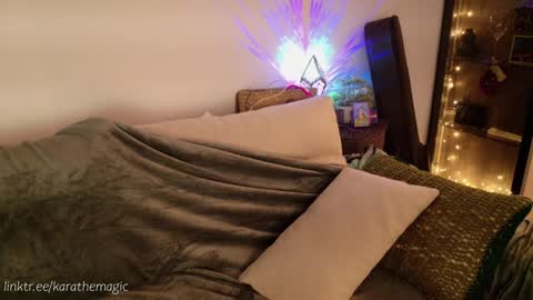 I am here around 5am GMT karathemagic online show from 02-09-25, 04:04