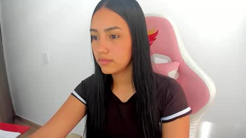 Snapshot of karely_sweet_ chatting on 05-12-26, 09:12 karely_sweet_ online show from 05-12-26, 09:12