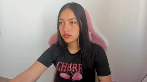 Snapshot of karely_sweet_ chatting on 06-06-26, 01:49 karely_sweet_ online show from 06-06-26, 01:49