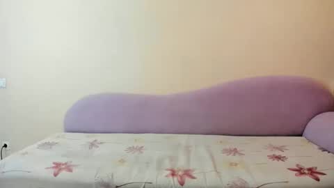 Snapshot of karennaz chatting on 12-14-25, 10:36 Karen online show from 12-14-25, 10:36