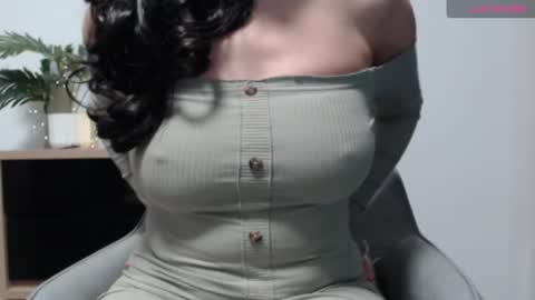 Snapshot of karin_lover chatting on 03-05-25, 06:23 You can call me K  online show from 03-05-25, 06:23