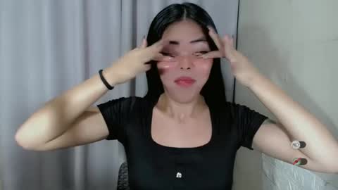 I AM BELLE online show from 01-29-25, 03:15