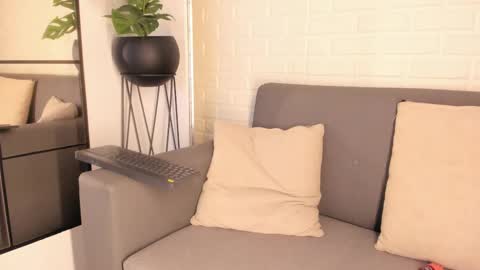 Kari online show from 02-26-25, 04:14