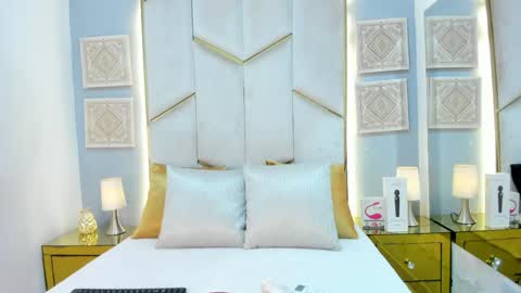 karinaacox online show from 04-04-26, 12:35