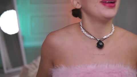 Karina online show from 12-23-25, 09:40