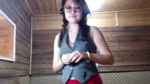 Snapshot of karindesisto chatting on 11-21-25, 07:18 Elisa online show from 11-21-25, 07:18