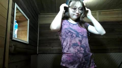 Snapshot of karindesisto chatting on 12-02-25, 04:18 Elisa online show from 12-02-25, 04:18