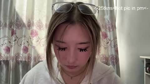 Snapshot of karissagius chatting on 07-22-26, 10:18 karissagius online show from 07-22-26, 10:18