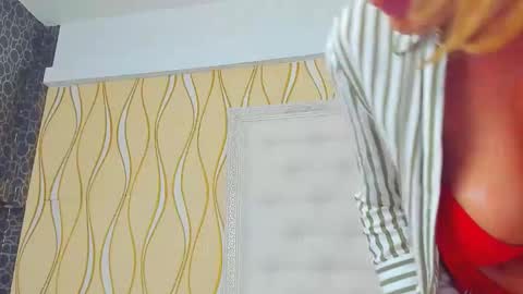 KARISSIA online show from 09-22-25, 05:15