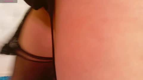 Snapshot of karissia_ chatting on 05-15-26, 04:30 KARISSIA online show from 05-15-26, 04:30