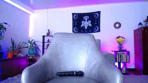 Y  ZAHRA  im expecting 200 thumbs up on my altar  online show from 02-06-25, 06:13