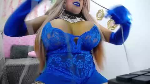 karla_brown25 online show from 12-04-25, 12:25