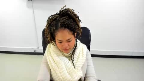 Snapshot of karla_cg chatting on 03-07-25, 08:22 karla_cg online show from 03-07-25, 08:22