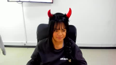 Snapshot of karla_cg chatting on 10-01-25, 04:02 karla_cg online show from 10-01-25, 04:02