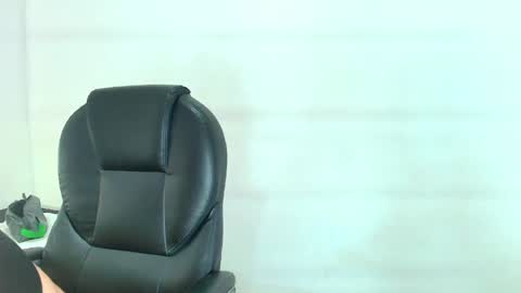 karla_hilton1 online show from 04-10-26, 11:37