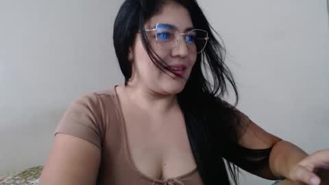 Snapshot of karla_sweet_18 chatting on 05-20-26, 09:43 NEW online show from 05-20-26, 09:43