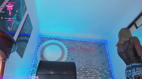 Snapshot of karlaebony_ts chatting on 02-23-25, 08:11 KARLA online show from 02-23-25, 08:11