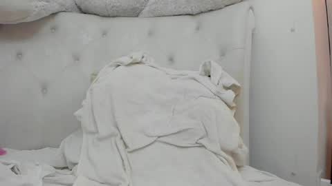 KARLA A online show from 06-07-26, 01:32
