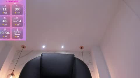 Snapshot of karliie_kloss_ chatting on 05-15-26, 05:14 karliie kloss online show from 05-15-26, 05:14