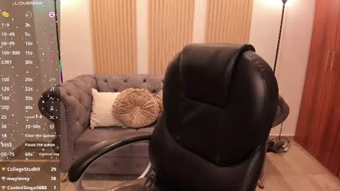 karliie kloss   online show from 06-27-26, 12:22