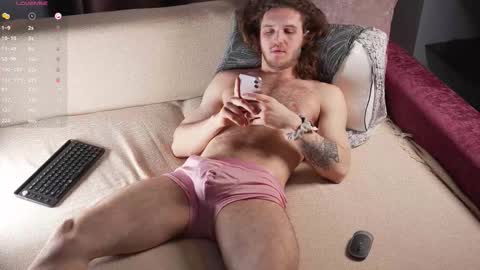 Karlos and Louis online show from 02-28-26, 04:13