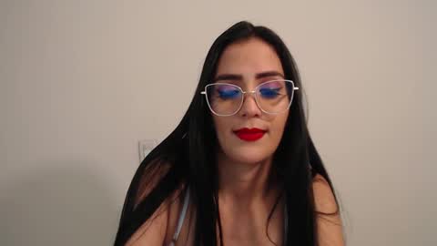 Snapshot of karlota_hank chatting on 01-11-25, 04:16 Karlis online show from 01-11-25, 04:16