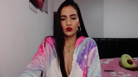 Snapshot of karlota_hank chatting on 10-24-25, 01:35 Karlis online show from 10-24-25, 01:35