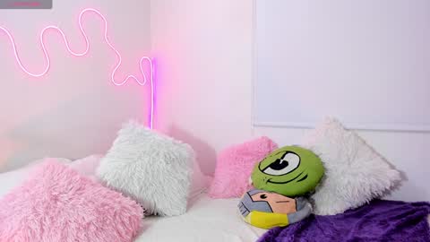 Snapshot of karly__rios chatting on 01-18-25, 08:52 Karlyy online show from 01-18-25, 08:52