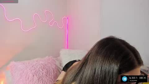 Snapshot of karly__rios chatting on 03-05-25, 05:18 Karlyy online show from 03-05-25, 05:18