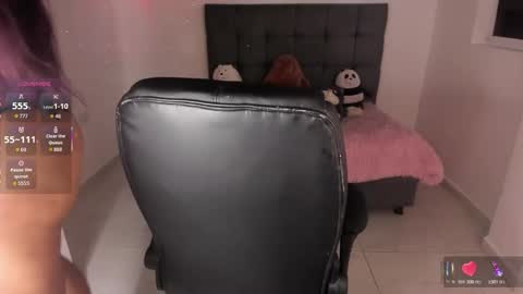 Snapshot of karly_closson chatting on 10-19-25, 04:13 Karly online show from 10-19-25, 04:13