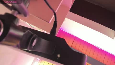 Snapshot of karly_moonn chatting on 11-10-25, 09:03 Karly Moonns online show from 11-10-25, 09:03