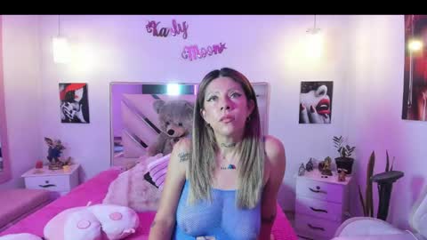 Snapshot of karly_moonn chatting on 05-08-26, 09:42 Karly Moonns online show from 05-08-26, 09:42