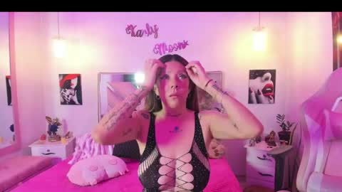 Snapshot of karly_moonn chatting on 05-10-26, 10:59 Karly Moonns online show from 05-10-26, 10:59
