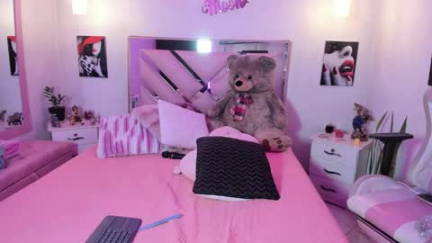 Snapshot of karly_moonn chatting on 05-23-26, 10:03 Karly Moonns online show from 05-23-26, 10:03