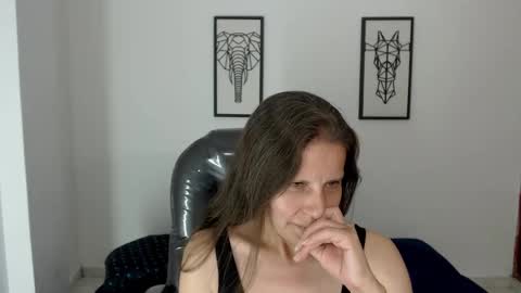 KARLYE online show from 12-17-24, 06:02