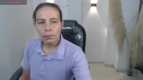 KARLYE online show from 12-19-25, 01:45