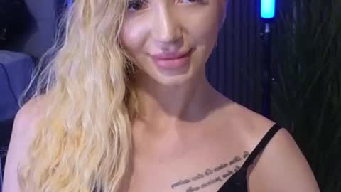 Julia online show from 07-22-26, 07:38
