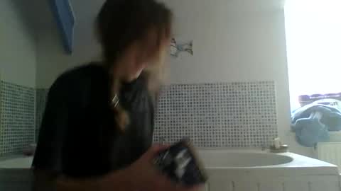 Karma Queen online show from 04-04-26, 09:29